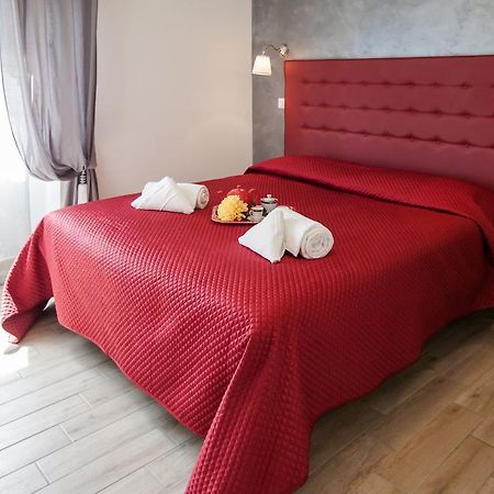 Carillon Apartment Чивитавекия Екстериор снимка