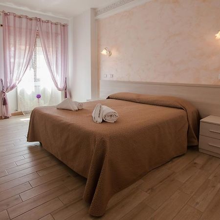 Carillon Apartment Чивитавекия Екстериор снимка