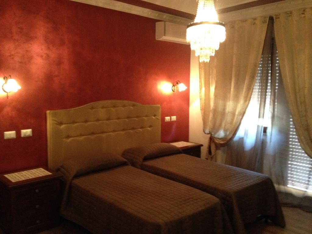 Carillon Apartment Чивитавекия Стая снимка