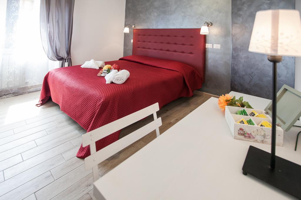 Carillon Apartment Чивитавекия Екстериор снимка