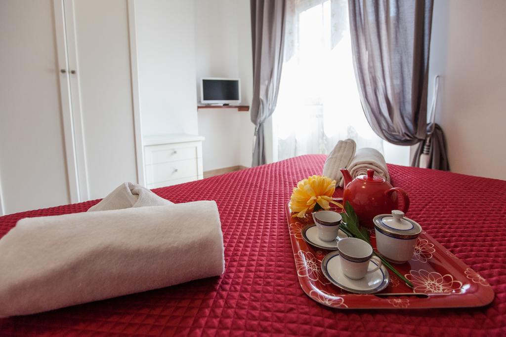 Carillon Apartment Чивитавекия Екстериор снимка