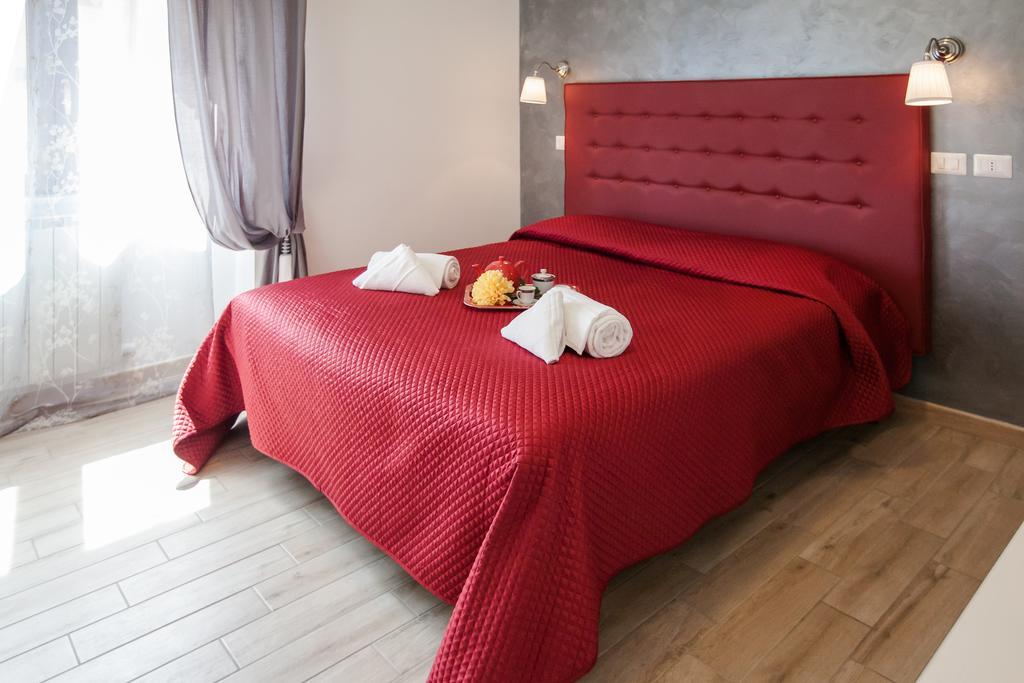 Carillon Apartment Чивитавекия Екстериор снимка