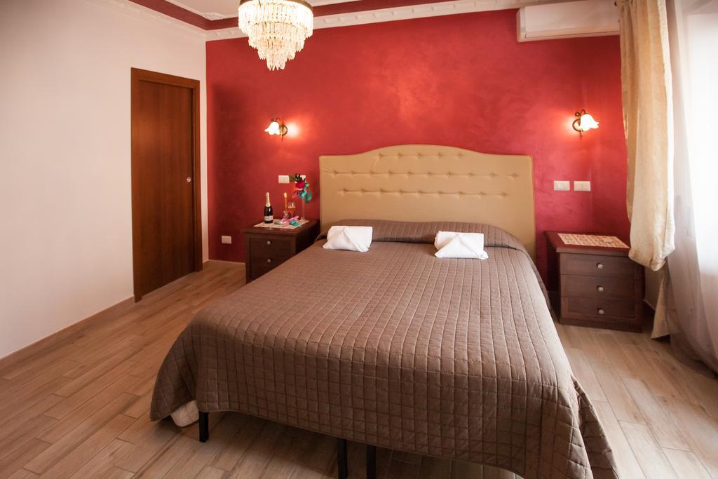 Carillon Apartment Чивитавекия Екстериор снимка